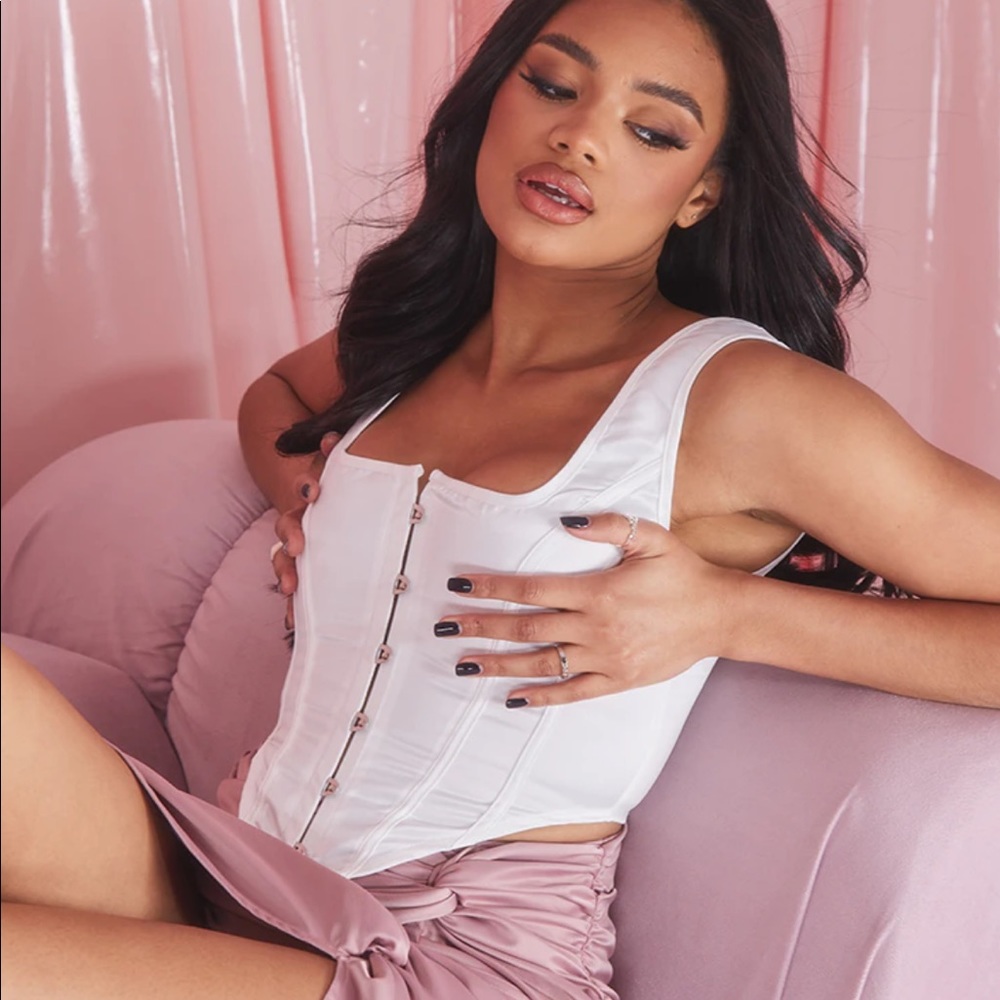 PrettyLittleThing White Satin hook corset